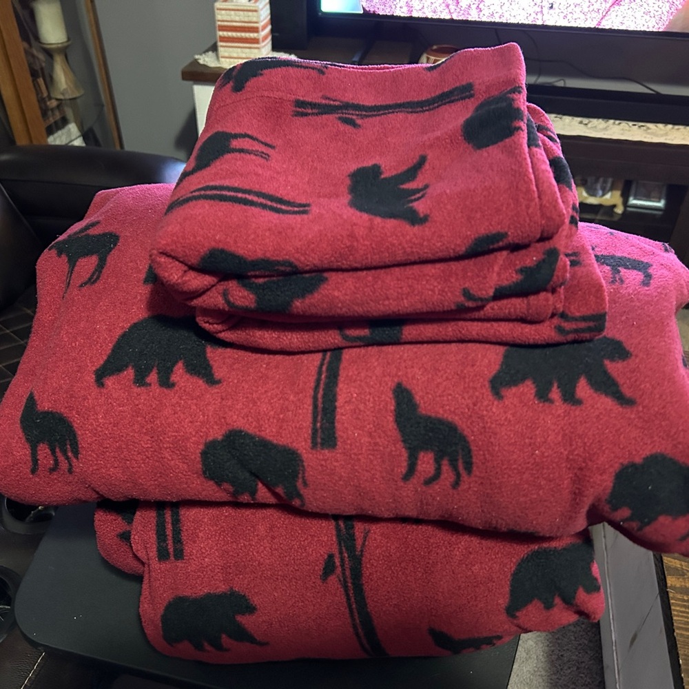 Red Fleece Blanket with Black Animal Print King Size